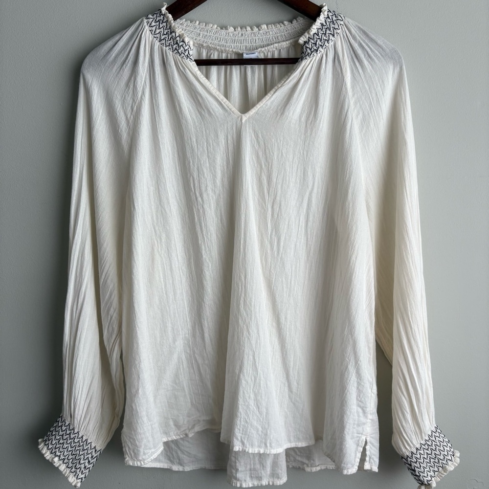 Old Navy Smocked Peasant Blouse Women’s Medium Cream Boho Long Sleeve Top
